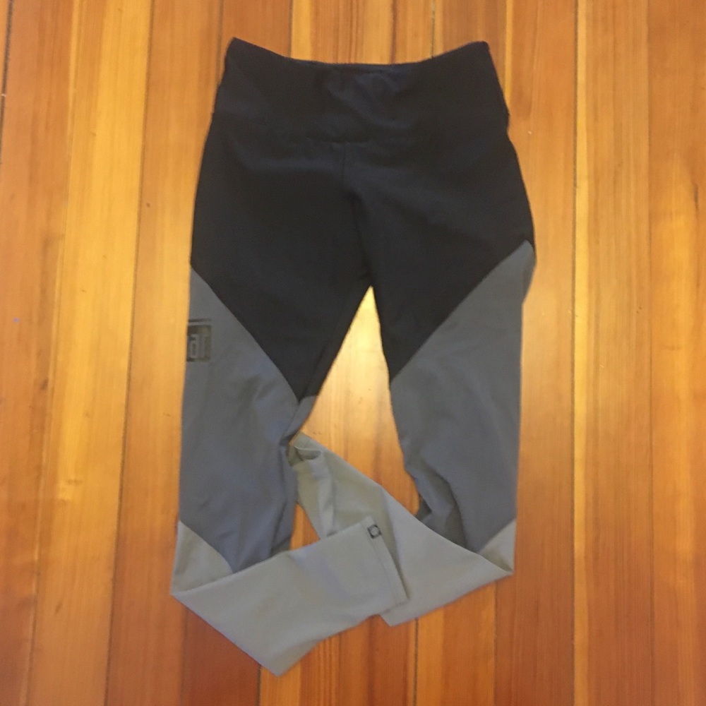 Onzie The Bar Method Tri Color Black Gray Leggings